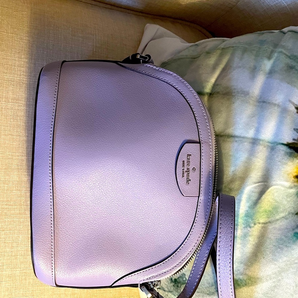 Small Kate Spade crossbody purse